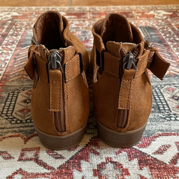 [Indigo Rd] Shoes - Picture 3 of 6